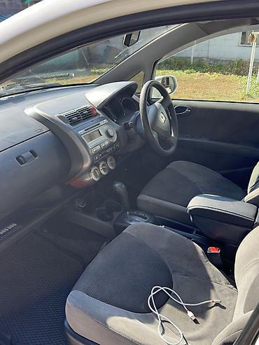 lexus 350h: Honda Fit: 2003 г., 1.3 л, Автомат, Бензин, Хэтчбэк — 9