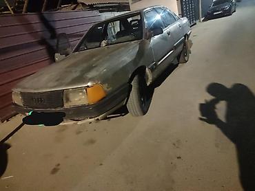 Audi: Audi 100: 1987 г., Седан — 1