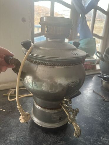 işlənmiş samavar: Elektrik samovar - Material: metaldan (gövdə və qapaq), pirinç kran -