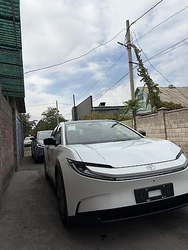 тойота хай: Toyota bZ5: 2026 г., Автомат, Электромобиль, Седан — 1