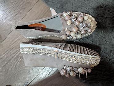 zene baletanke: Espadrile Eastar sa ukrasnim perlama i kristalima - Model: slip-on — 2