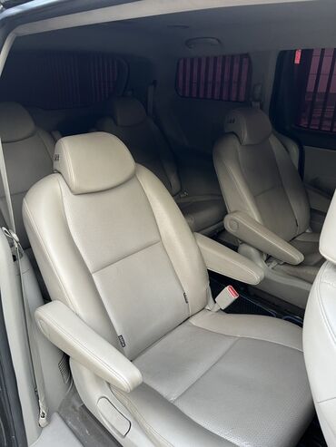 Kia: Kia Carnival: 2018 г., 2.2 л, Автомат, Дизель, Минивэн — 8