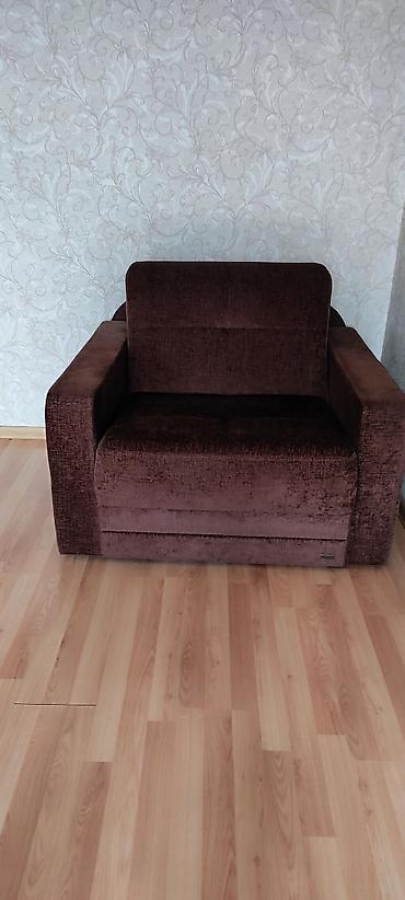 Divanlar: Qəhvəyi rəngdə çevrilə bilən kreslo-divan - Kompakt ölçülü, geniş — 3