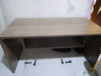 журнальный стол из двигателя: Kompüter masası, İşlənmiş