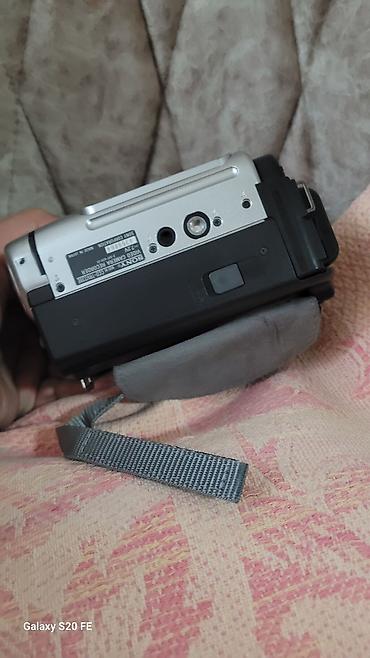 mini dv kamera: MiniDV videokamera – Sony Handycam seriyası Xüsusiyyətlər: - Kasetli — 4