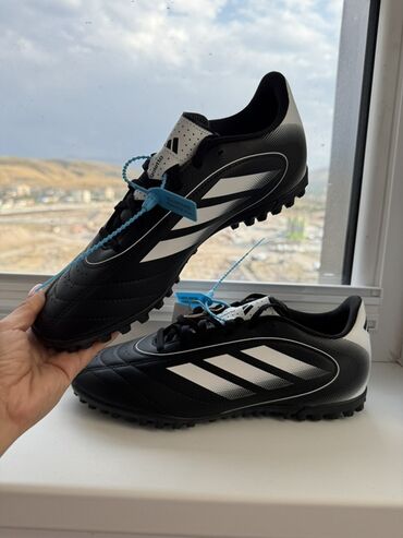 зальники для футбола в бишкеке: Мужские кроссовки, 41.5, Adidas, Новый, цвет - Черный, Самовывоз