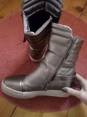 Gležnjače: Gležnjače, 37 — 2