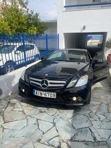Mercedes-Benz E 200: 1.8 l | 2011 year Coupe/Sports