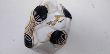 Rekviziti za vežbanje: Lopte za fudbal br.5: Umbro, Derbi i Adidas i druge vest — 4