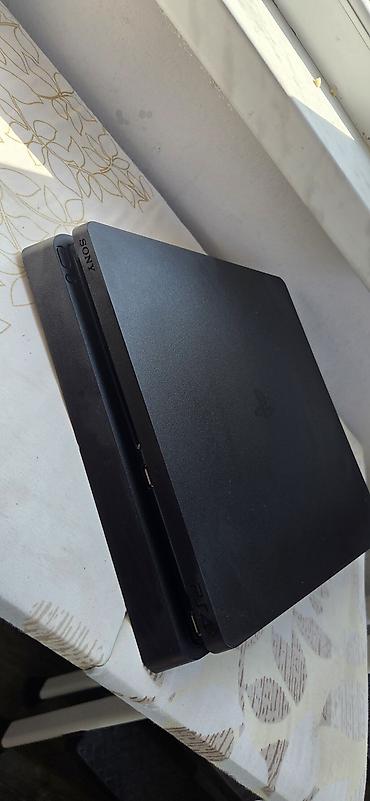 playstion 4: PlayStation 4 (PS4) Slim komplekt - Konsol: PS4 Slim, qara rəng — 10