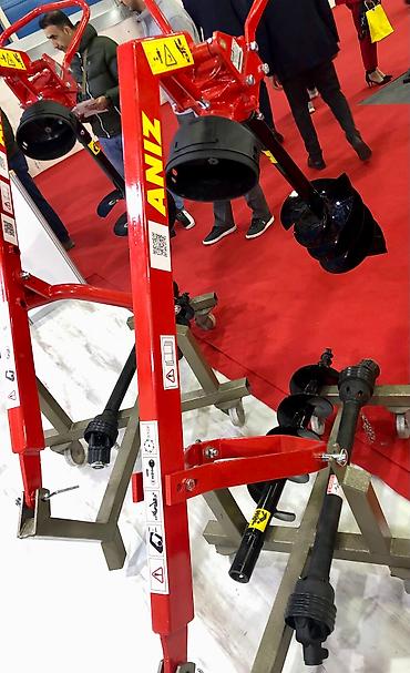 Другие виды копалок: Навесной ямобур диаметр бурения / глубина бурения 20 см (200 мм) / — 17