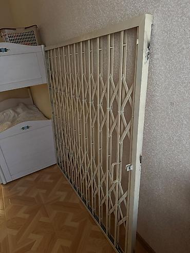 Дом и сад: Açılan Rolikli Dəmir jalüz raşotka qıfıl vurmaq da olur eni 1.75 — 2