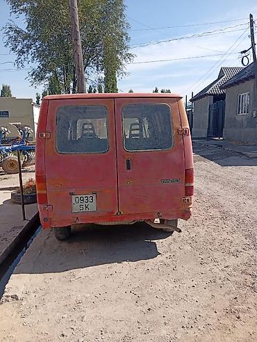 бус грузаренда: Ford Transit фургон (панельный), красный цвет. бензин 2 кубовый — 1