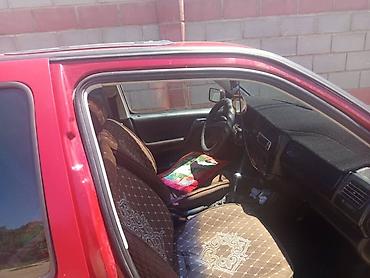 vento: Volkswagen Vento: 1992 г., Механика, Седан — 3
