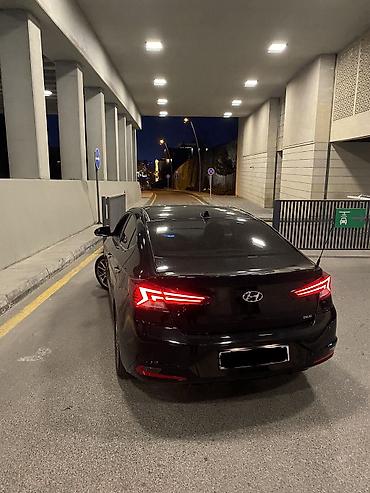 Транспорт: Hyundai Elantra: 2 л | 2019 г. Седан — 3