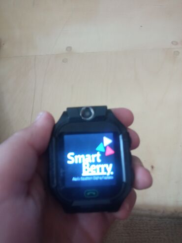 Smart saatlar: Uşaq üçün ağıllı saat – kameralı və fənərli Xüsusiyyətlər: - Rəng — 13