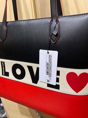 Eynəklər: Love Moschino orijinal çanta 💼 Yeni, etiketli, Kanadadan gətirilib 🇨🇦