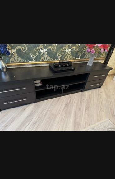 cırtdan şou bilet: Düz TV altlığı, Polkalı, Laminat