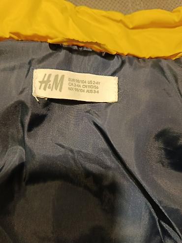 blondy bele haljine: Dečiji prsluk bez rukava H&M - Model: prošiven prsluk sa — 2