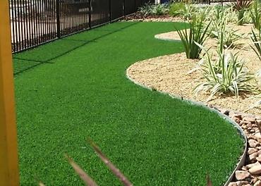 Резиновая плитка: Искусственный газон может играть роль основного элемента в ландшафтном — 2