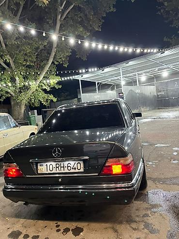 retro masin: Mercedes-Benz E-Class W124 sedan Maror karopka kandisaner idiyal — 6