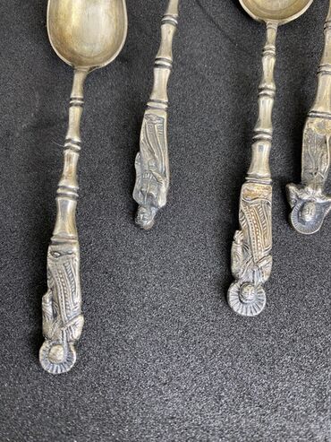 Süfrə ləvazimat dəstləri: Gumuw 
Qiymetler fergli qramin3azn — 2