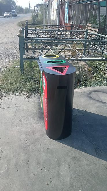 Мусорные урны: Уличная урна с крышей, металлическая - Материал: сталь, сварная — 9