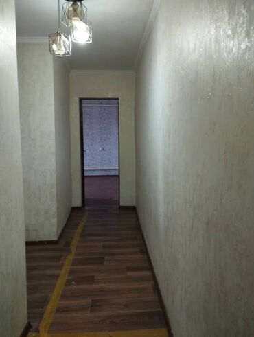 село молдовановка: 3 комнаты, 54 м², 105 серия, 2 этаж, Старый ремонт