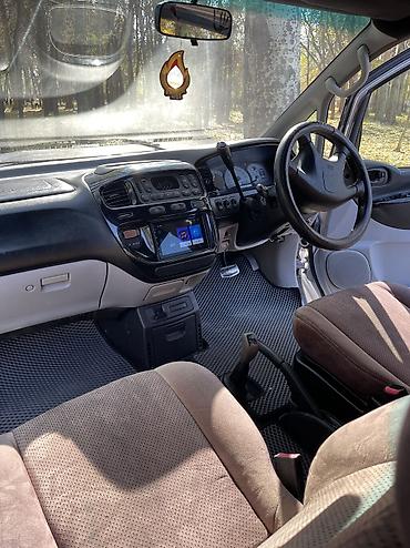 Mitsubishi: Mitsubishi Delica: 2005 г., 3 л, Автомат, Бензин, Минивэн — 10