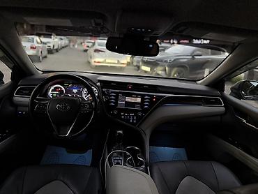 б у машины: Toyota Camry: 2018 г., Гибрид, Седан — 4