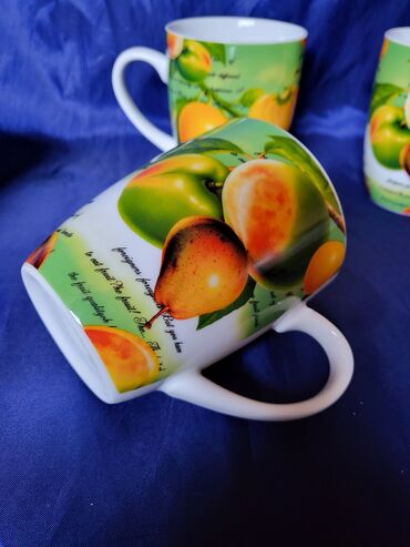 Čaše: Solje nove,vintaz univerzalne,porcelanske. Komada 4 i ceni — 11