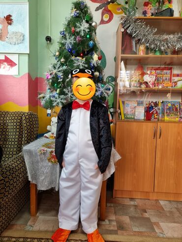 спортивный костюм м: Костюм пингвина на возраст примерно 6-7 лет