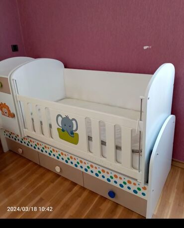 детские кроватки с рабочей зоной: Для девочки и мальчика, Колыбель, С матрасом, С выдвижными ящиками