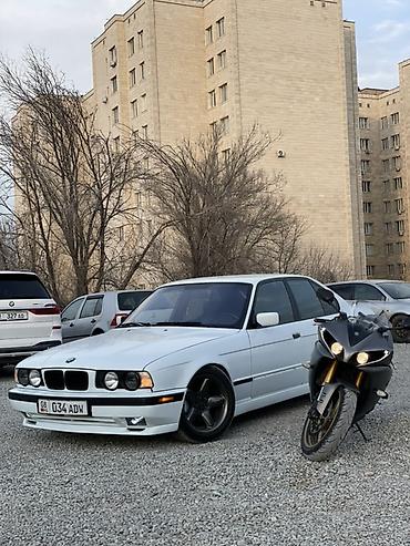 audi 8: BMW 5 series: 1992 г., 3 л, Механика, Бензин, Седан — 2