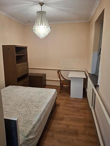 сдаю комнату кызыл аскер: 10 м², С мебелью полностью — 2