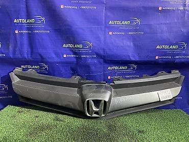airwave: Решетка радиатора Honda 2005 г., Б/у, Оригинал — 1