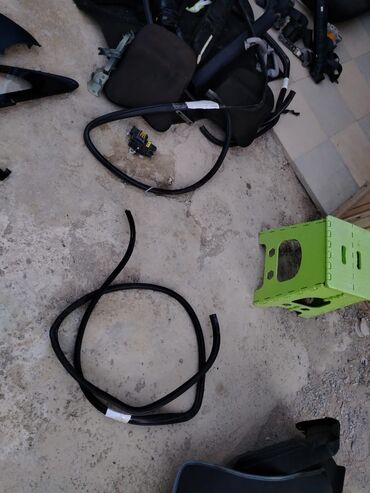 Digər avtomobil ehtiyat hissələri: Kia rio 2011-2015 sedan modelin istenilen hissesi var. Motor 1.4 — 19