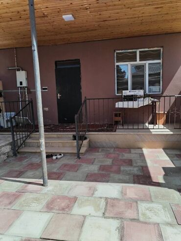 xezer rayonunda satilan heyet evleri: Şüvəlan qəs. 3 otaqlı, 70 kv. m, Yeni təmirli