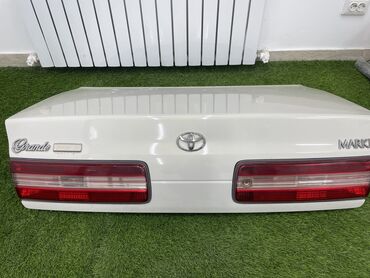 Крышки багажника и комплектующие: Крышка багажника Toyota, Б/у, Оригинал