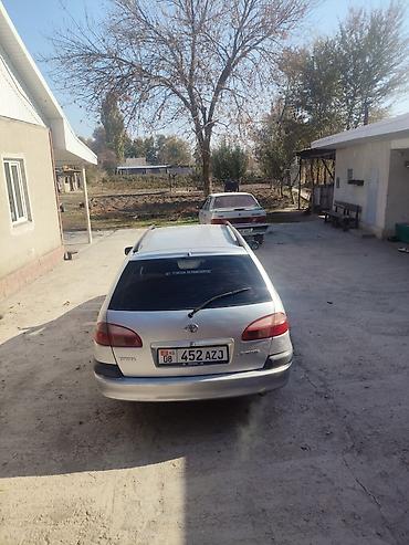 полтавка: Toyota Avensis: 2002 г., Автомат, Бензин, Универсал — 4