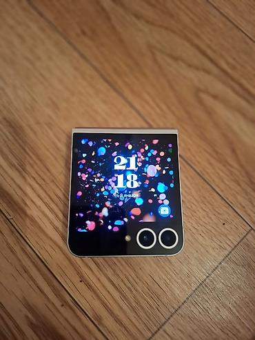 Samsung: Samsung Z Flip, 512 ГБ, цвет - Черный — 5