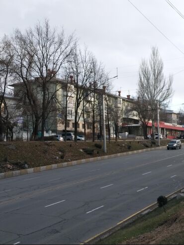 квартира бишкек долгосрочные: 3 бөлмө, Менчик ээси, Чогуу жашоо менен, Толугу менен эмереги бар