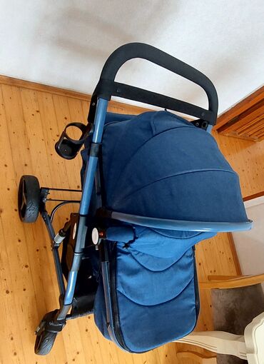 Araba-beşiklər: Çıxarıla bilən beşikli araba, İşlənmiş, Cins: Oğlan, Ünvandan götürmə — 5