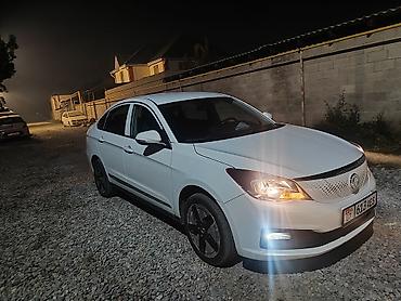 techno spark: Dongfeng : 2023 г., Робот, Электромобиль, Седан — 3