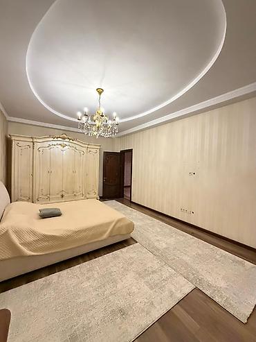 дом ороке: 360 м², 6 комнат и более — 6