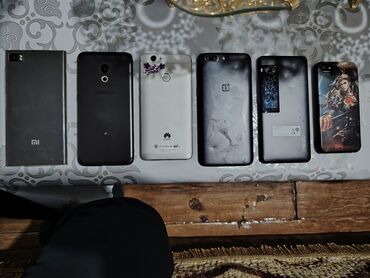 Другие мобильные телефоны: Б/т телефоны есть рабочие и не рабочие не проверяла. Продам всё