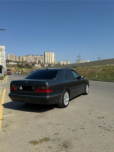 Mercedes-Benz: Mercedes-Benz E‑Class (W210) sedan Salam avtomabıl gundelık sürülür — 10