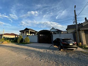 Продажа коттеджей и домов: Адрес: ж/м Айкол, (Көк Жар) ​Участок: 6 сотых ​Площадь: 200 м² (2 — 2