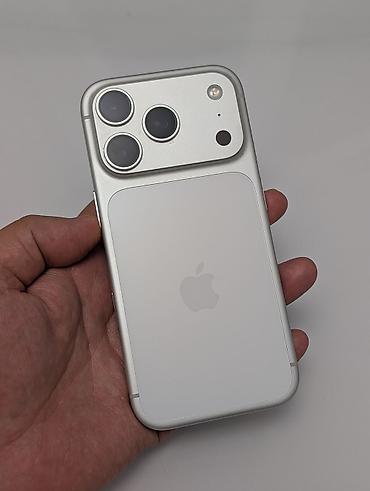 IPhone 17 Pro, Б/у, 256 ГБ, Белый, Защитное стекло, 96 %