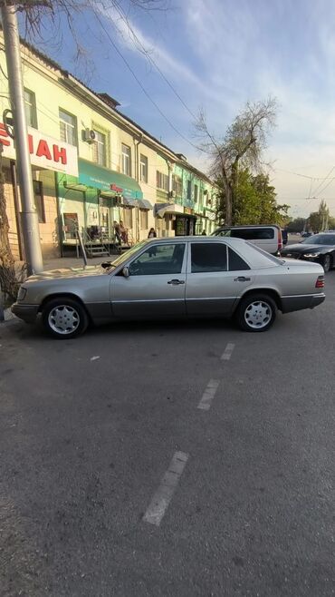 мерседес 230: Mercedes-Benz 220: 1990 г., 2.5 л, Механика, Дизель, Седан